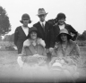 neg. Gwlad, Charlie & 3 others