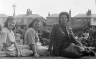neg. Brenda, Gwlad & Mary Carter