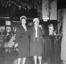 neg. Gwlad & Peg? at bar