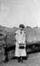 neg. Gwlad & tree trunk